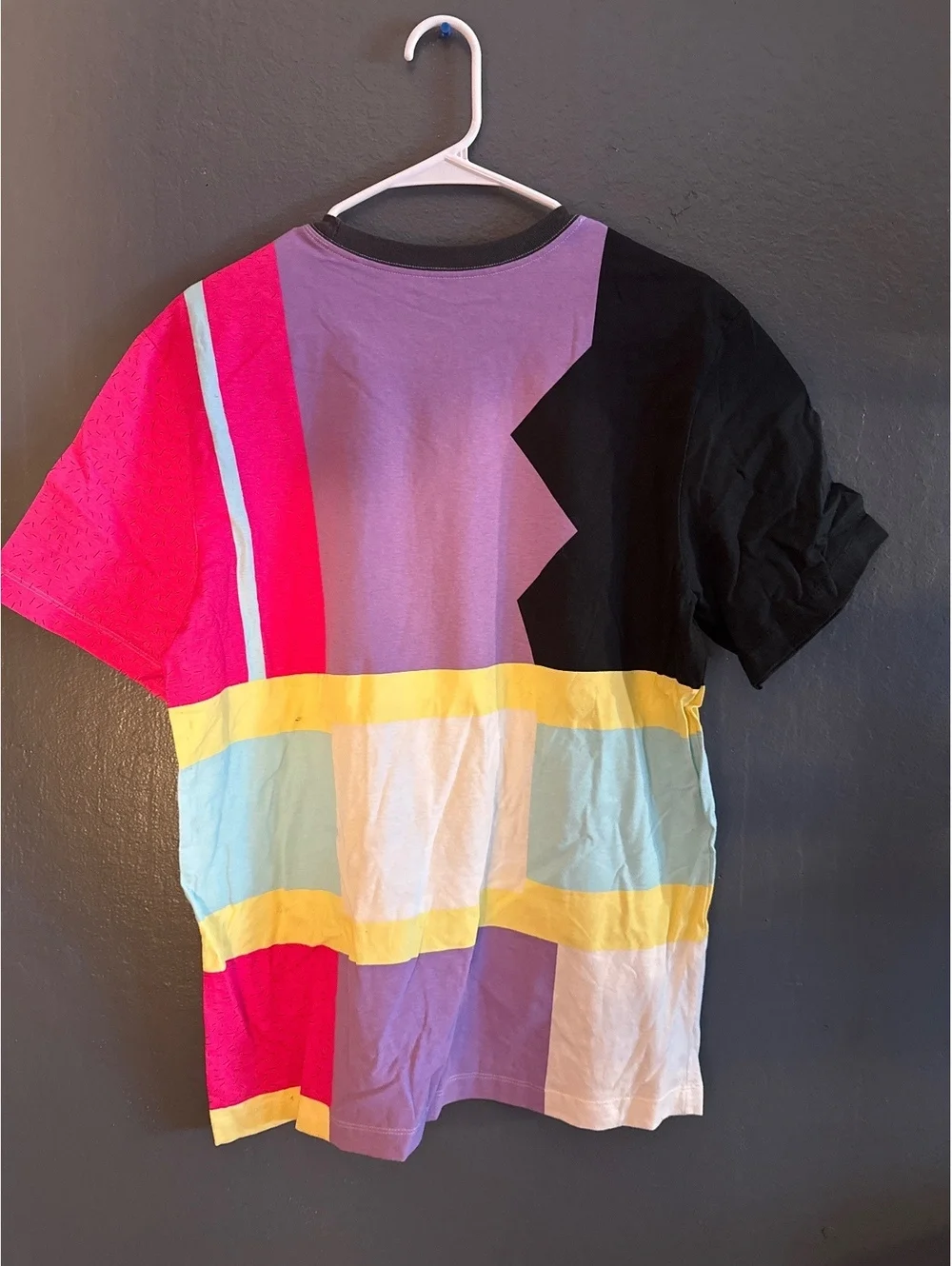 Nike Air Colorblock Graphic T-Shirt Medium